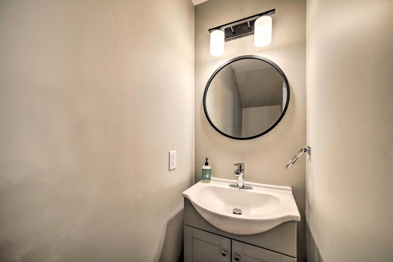 Holiday home Well-appointed 1 Mi To Dtwn! *